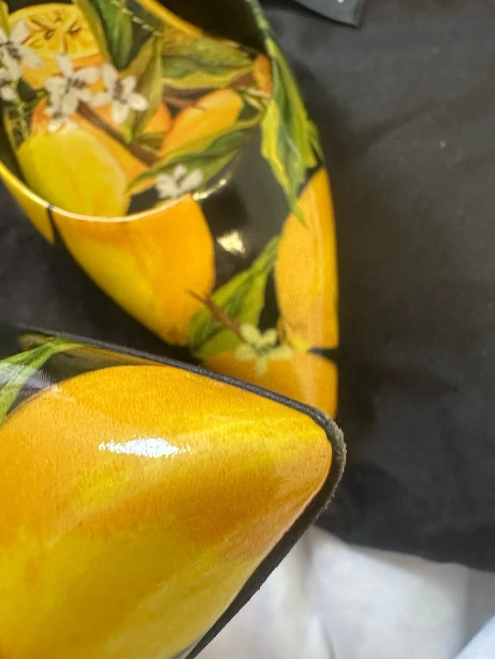 Dolce & Gabbana Yellow Lemon-Print Pointed Toe Pumps pre loved